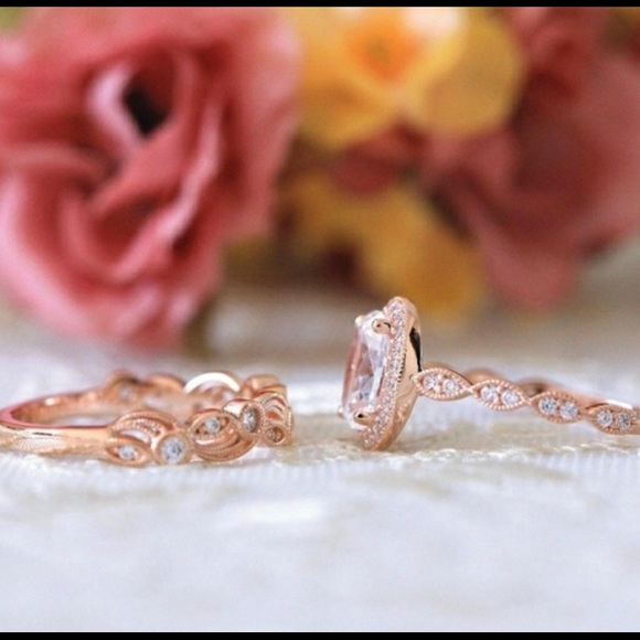 Vintage Art Deco oval halo sapphire rose gold ring - Picture 3 of 5